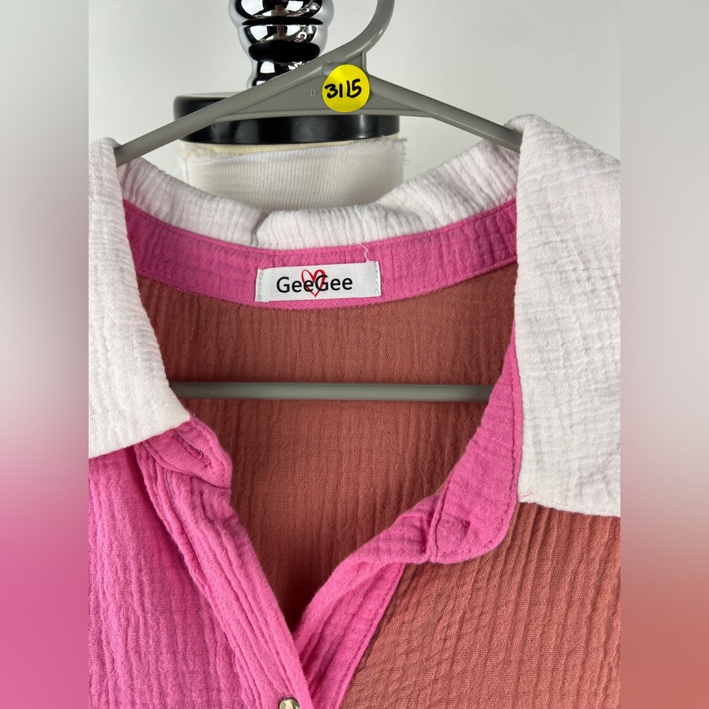 💚 3115. Gauze Rolled Cuff Button Front Top - Picture 5 of 7